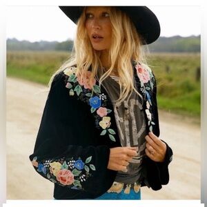 RESERVED💫 Chasing Unicorns She Rides Wild Horses Silk Embroidery Jacket + Kimono